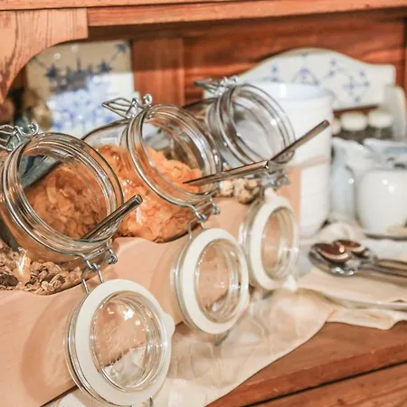 Zur Weinlaube ゲストハウス